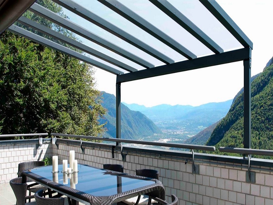 Best coperture in plexiglass per terrazzi contemporary design ... Tettoie in ferro e policarbonato