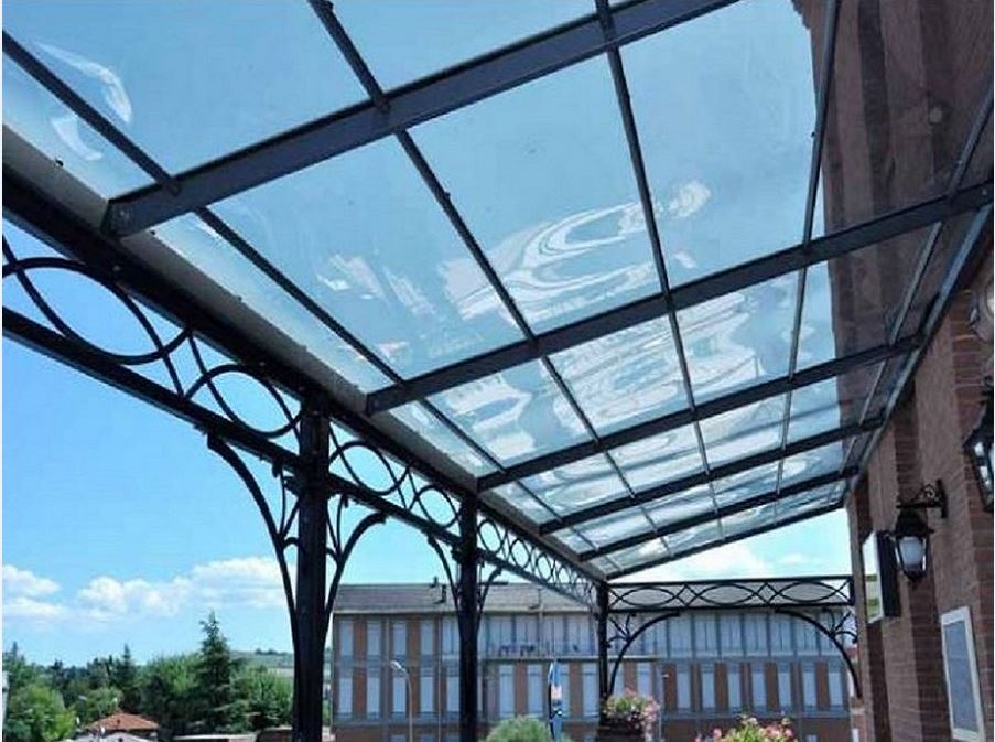 Tettoie trasparenti per esterni in policarbonato e vetro Coperture in pvc trasparente per tettoie
