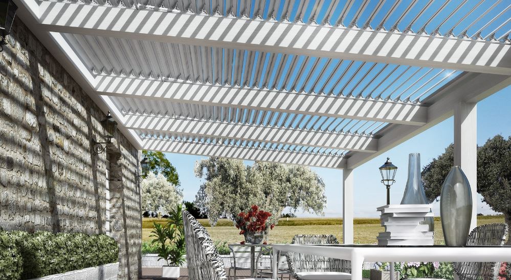 PERGOLA FRANGISOLE BIOCLIMATICA A LAMELLE ORIENTABILI TETTOIA ADDOSSATA A PARETE ECLISSI