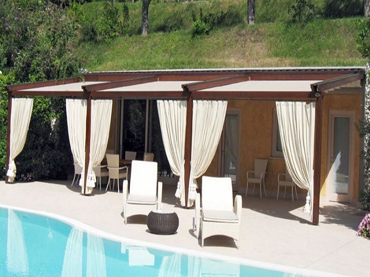 PERGOLE IN LEGNO CON TENDA
