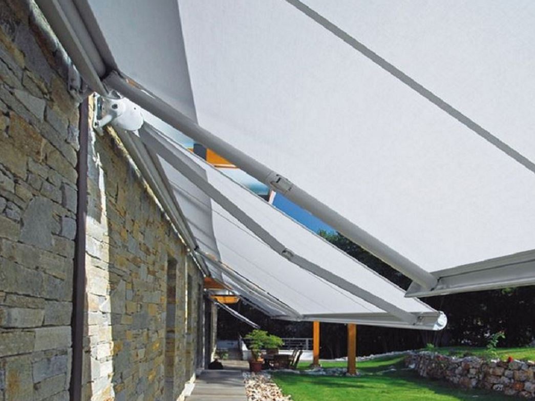 TENDE DA SOLE A BRACCI ESTENSIBILI CON CASSONETTO ELLISSE