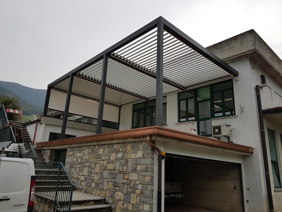 PERGOLATO BIOCLIMATICO PER TERRAZZO