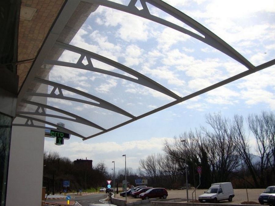 COPERTURE IN POLICARBONATO COMPATTO