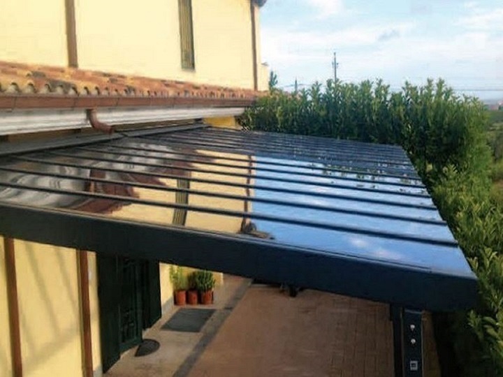 PERGOLATI IN POLICARBONATO TRASPARENTE