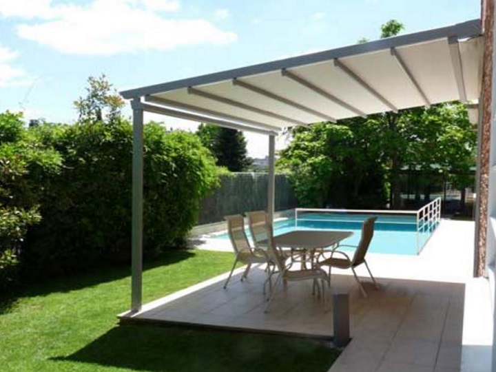 STRUTTURE IN ALLUMINIO E PVC PER ESTERNO