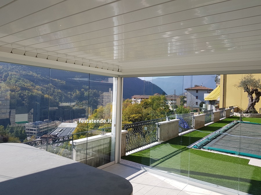 TETTOIA PER GIARDINO MODERNA