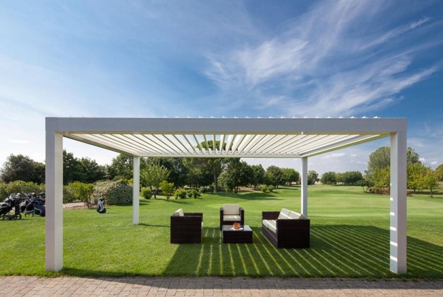 PERGOLA BIOCLIMATICA A LAMELLE ORIENTABILI AUTOPORTANTE VISION PRATIC