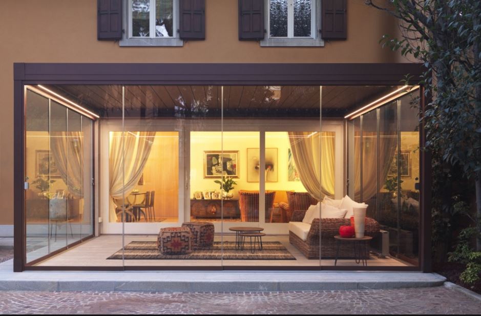 PERGOLA BIOCLIMATICA A LAMELLE ORIENTABILI AUTOPORTANTE VISION PRATIC